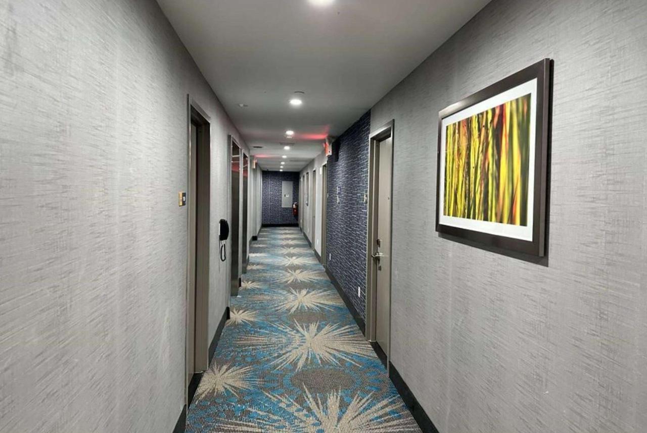 Days Inn By Wyndham Brooklyn Eastern Parkway New York Extérieur photo